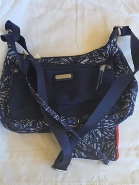 Baggallini Navy and White Abstract Print Crossbody Bag